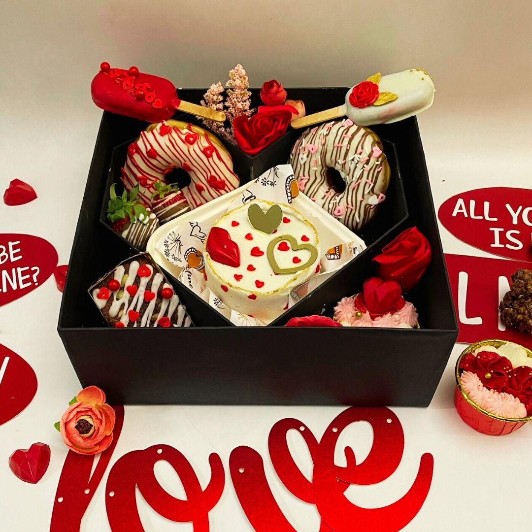 Bento cake hamper