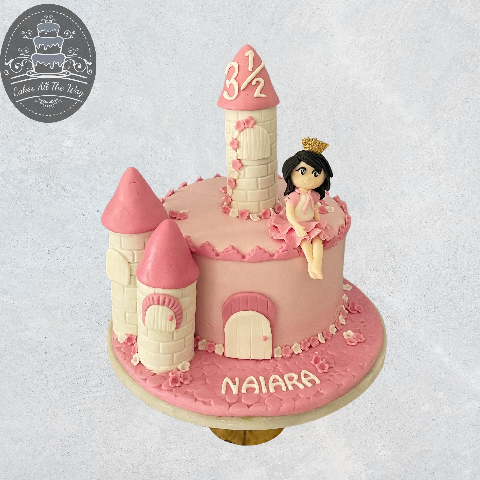 Personalised birthday cakes with her favorite Disney princess